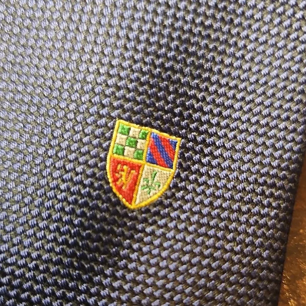LANDS' END | Preppy Collegiate Academia Blue Textured Tie w/ School Crest Design